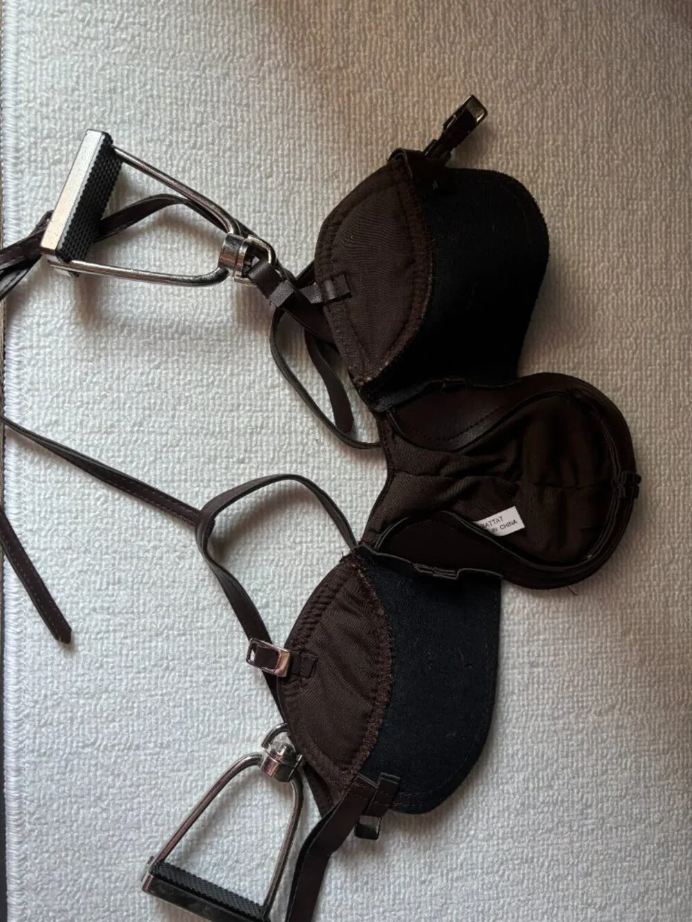 Vintage BATTAT/Our Generation horse saddle for doll-sized horse, metal+leather